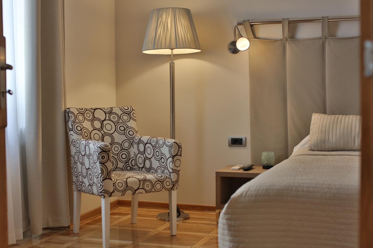 Aber Apartment Belgrado Buitenkant foto